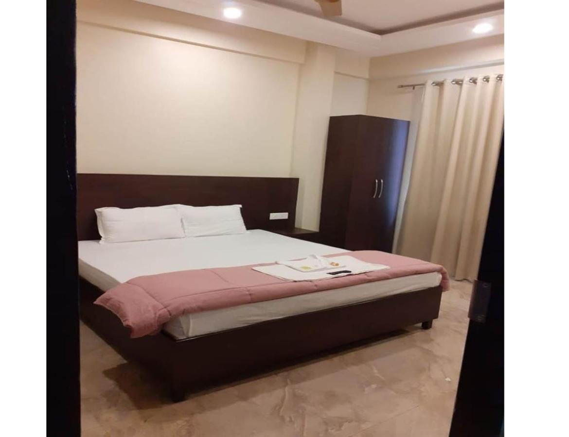 Hotel Artika Inn Varanasi Exterior foto